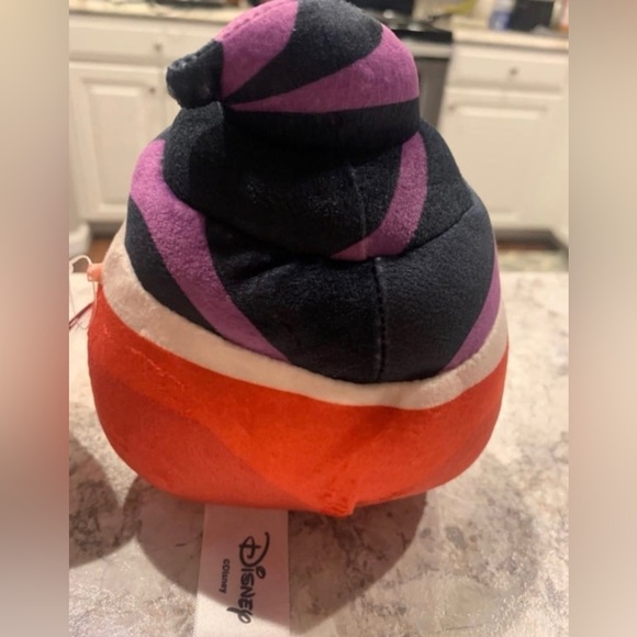 Squishmallows Mary Sanderson Hocus Pocus 5" Stuffed Plush - Picture 4 of 6